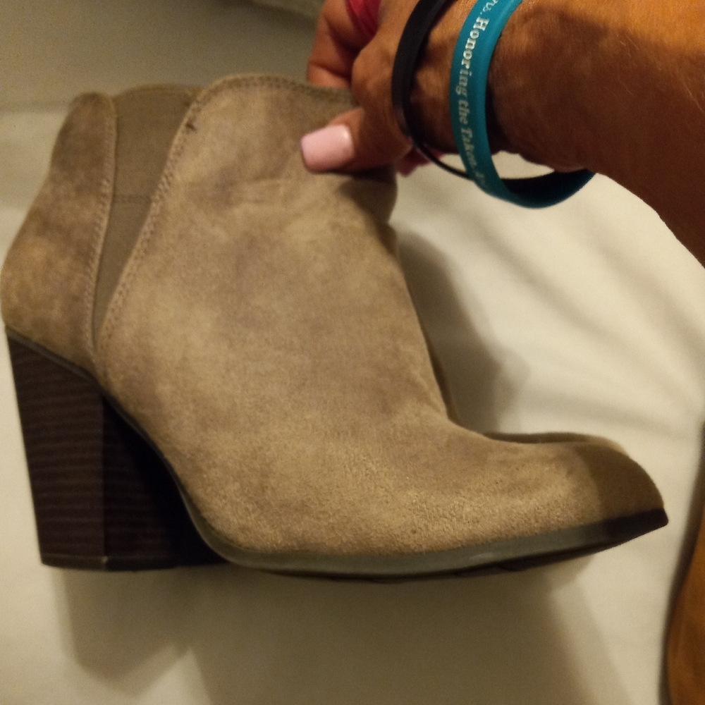 Suede boots